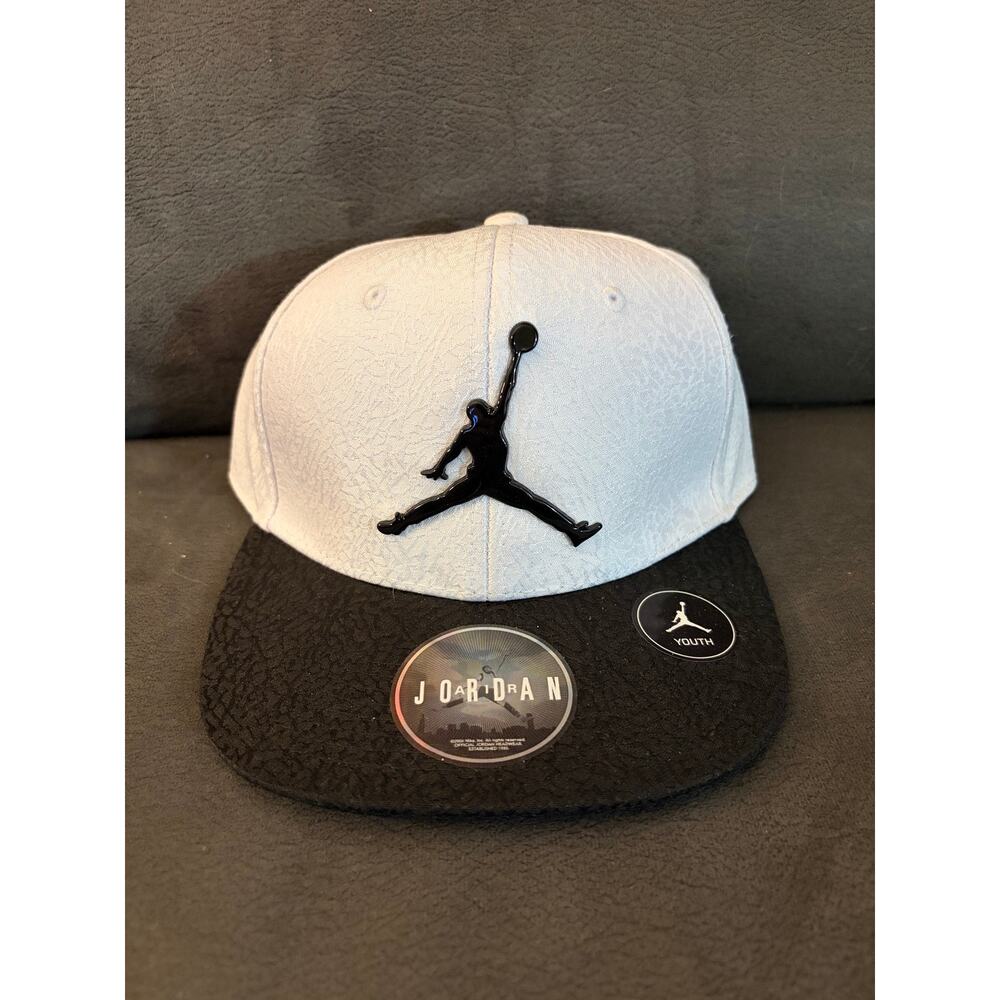 Air Jordan SnapBack hat-NWT-YOUTH size